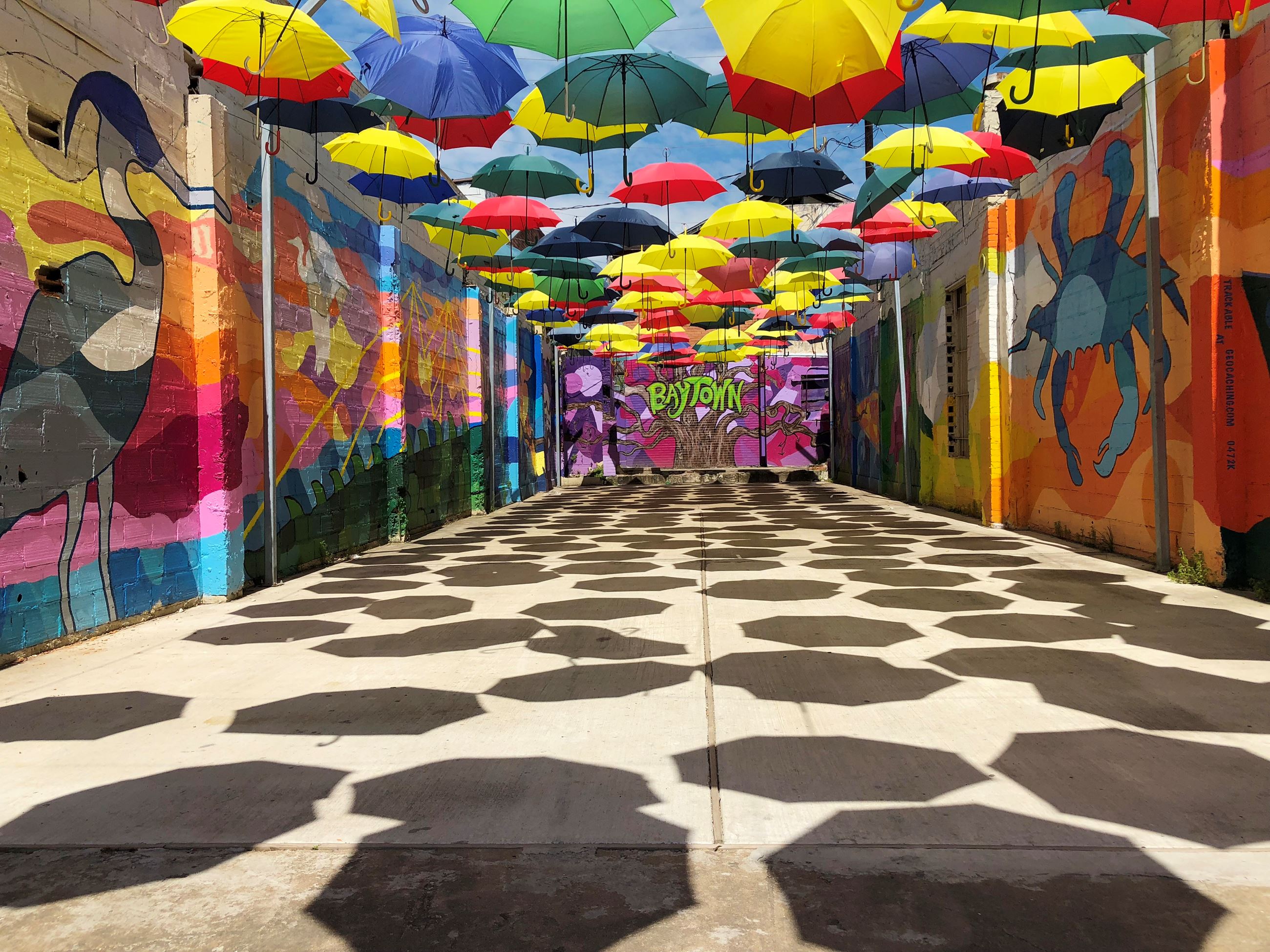 Umbrella Alley 